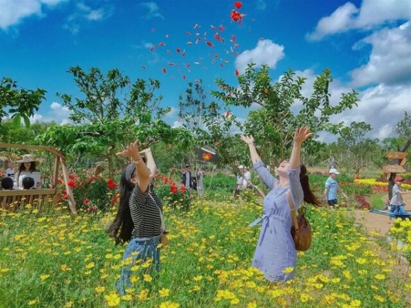 Private Tour Discover Van Hoa Plateau From Phu Yen