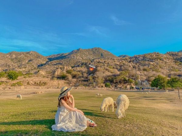 Private Tour To Tanyoli Sand Dune From Amanoi Resort