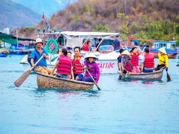Bamboo Basket Boat In Nha Trang