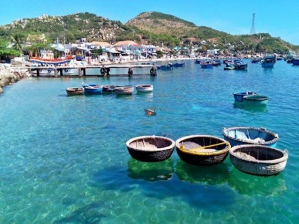 Bamboo Basket Boat In Nha Trang