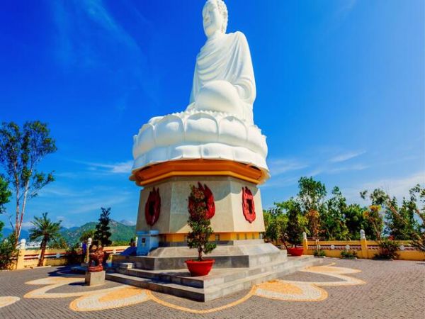 Long Son Pagoda Nha Trang