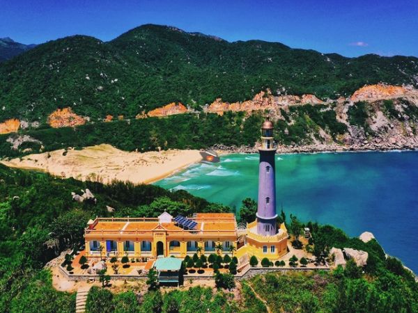 Mui Dien Lighthouse In Phu Yen