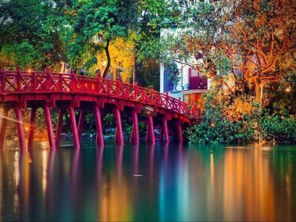 Hoan Kiem Lake Hanoi