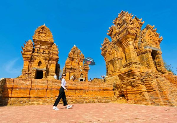 The Poklong Garai Towers