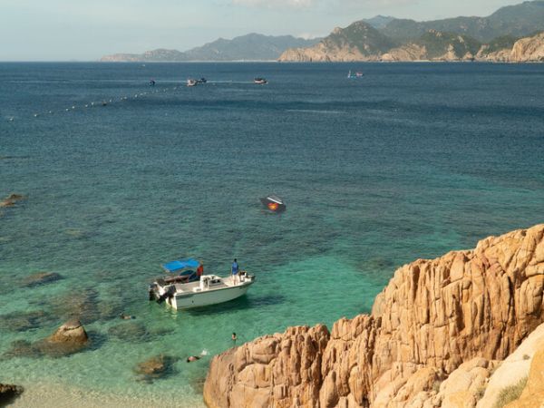 Explore The Nature Vinh Hy Bay