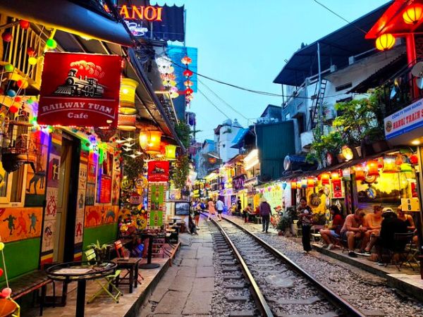 Railway Tuan Cafe Vietnam