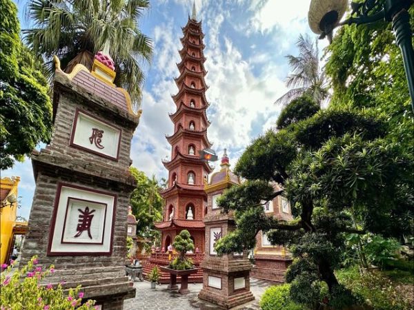 Tran Quoc Pagoda Hanoi