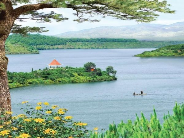 Vietnam Central Highlands Travel Guide