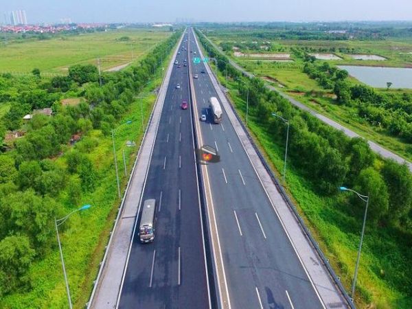 Vietnam North-South Expressway Complete