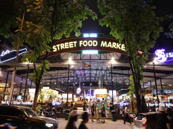 Ben Nghe Street Food Market