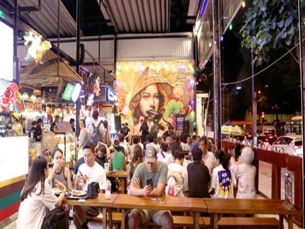 Ben Nghe Street Food Market