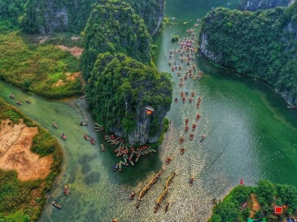 Day Tour To Ninh Binh Mua Cave