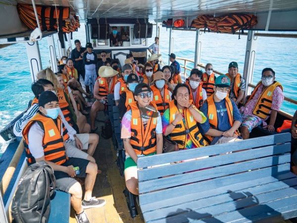 Nha Trang Happy Boat Trip Floating Bar