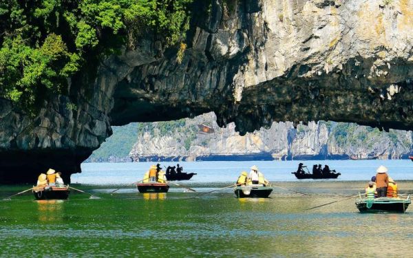 halong-bay-shore-excursions-11